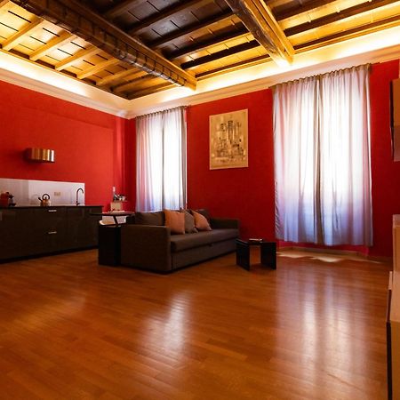 Barberini Apt Close To Fontana Di Trevi Рим Экстерьер фото