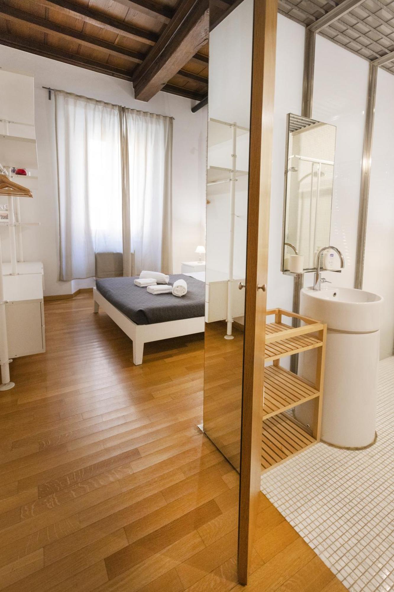 Barberini Apt Close To Fontana Di Trevi Рим Экстерьер фото