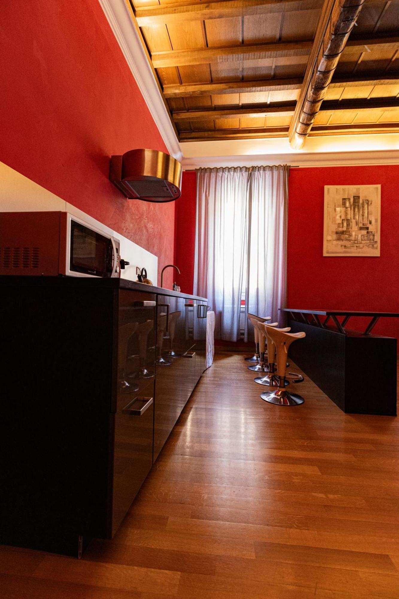 Barberini Apt Close To Fontana Di Trevi Рим Экстерьер фото