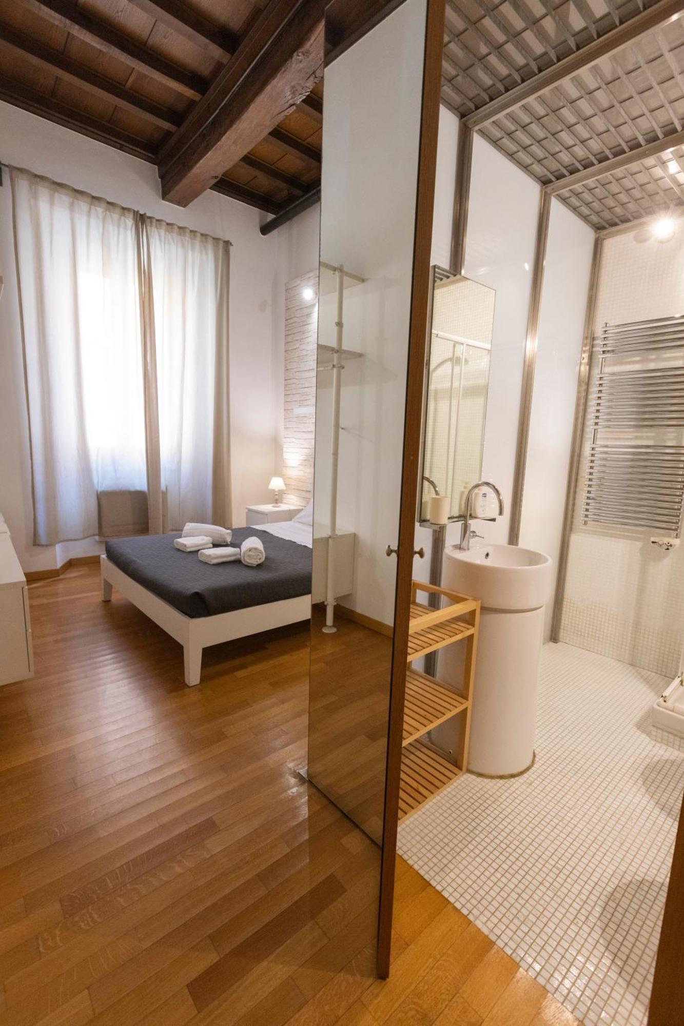 Barberini Apt Close To Fontana Di Trevi Рим Экстерьер фото